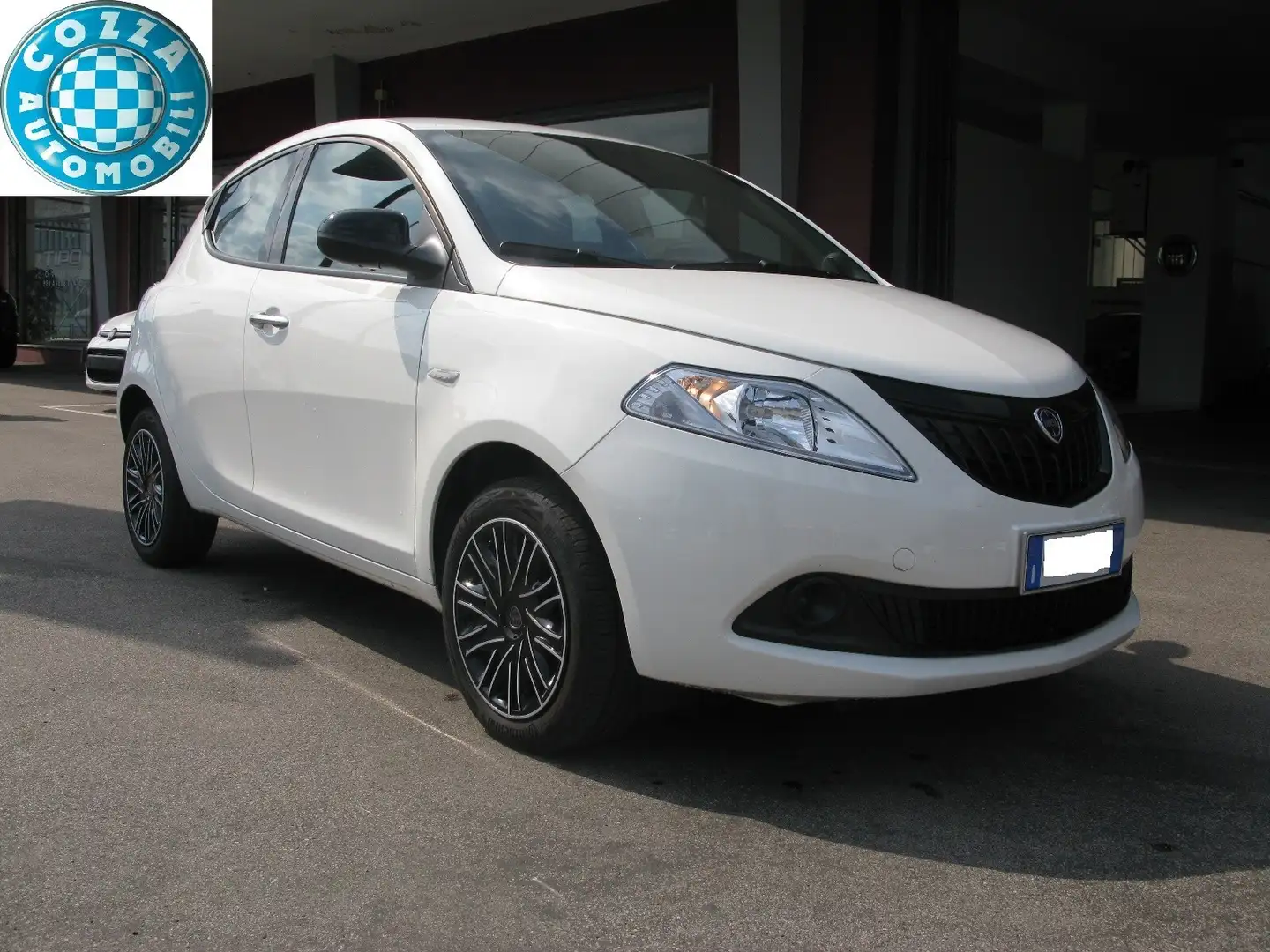 Lancia Ypsilon Ypsilon 1.0 FireFly 5 porte S&S Hybrid Gold Blanc - 1