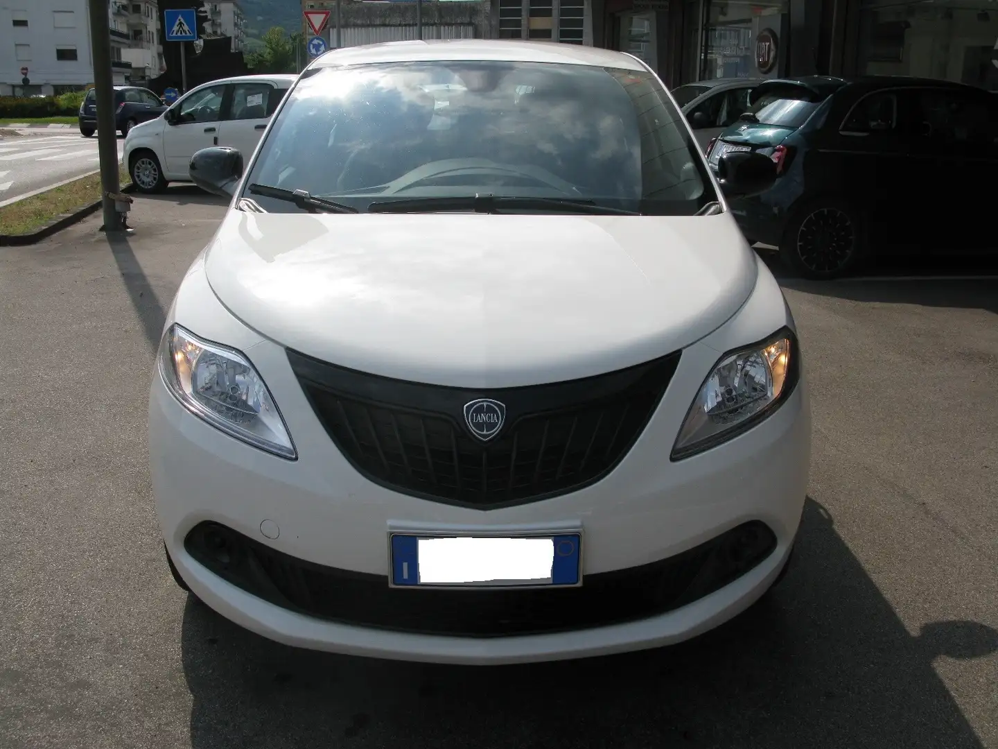 Lancia Ypsilon Ypsilon 1.0 FireFly 5 porte S&S Hybrid Gold Blanc - 2