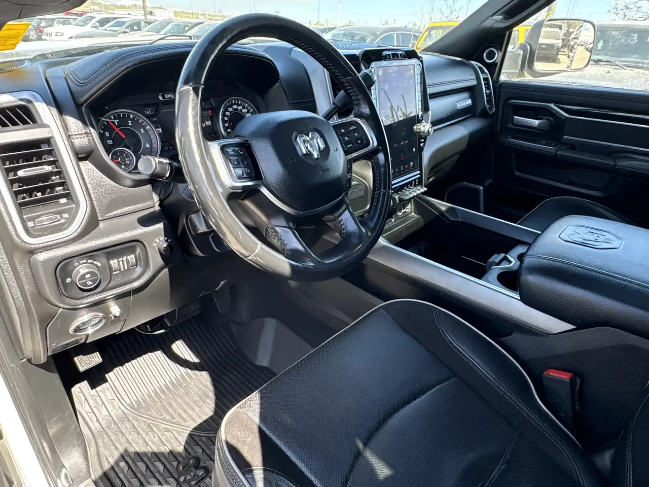RAM 2500 снимка RAM 2500