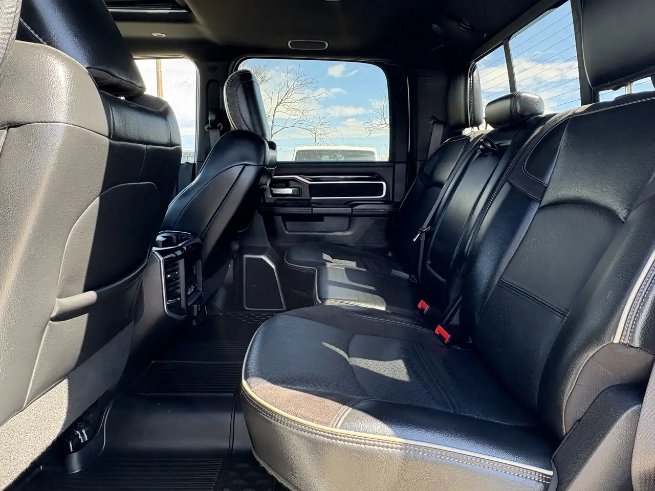 RAM 2500 снимка RAM 2500