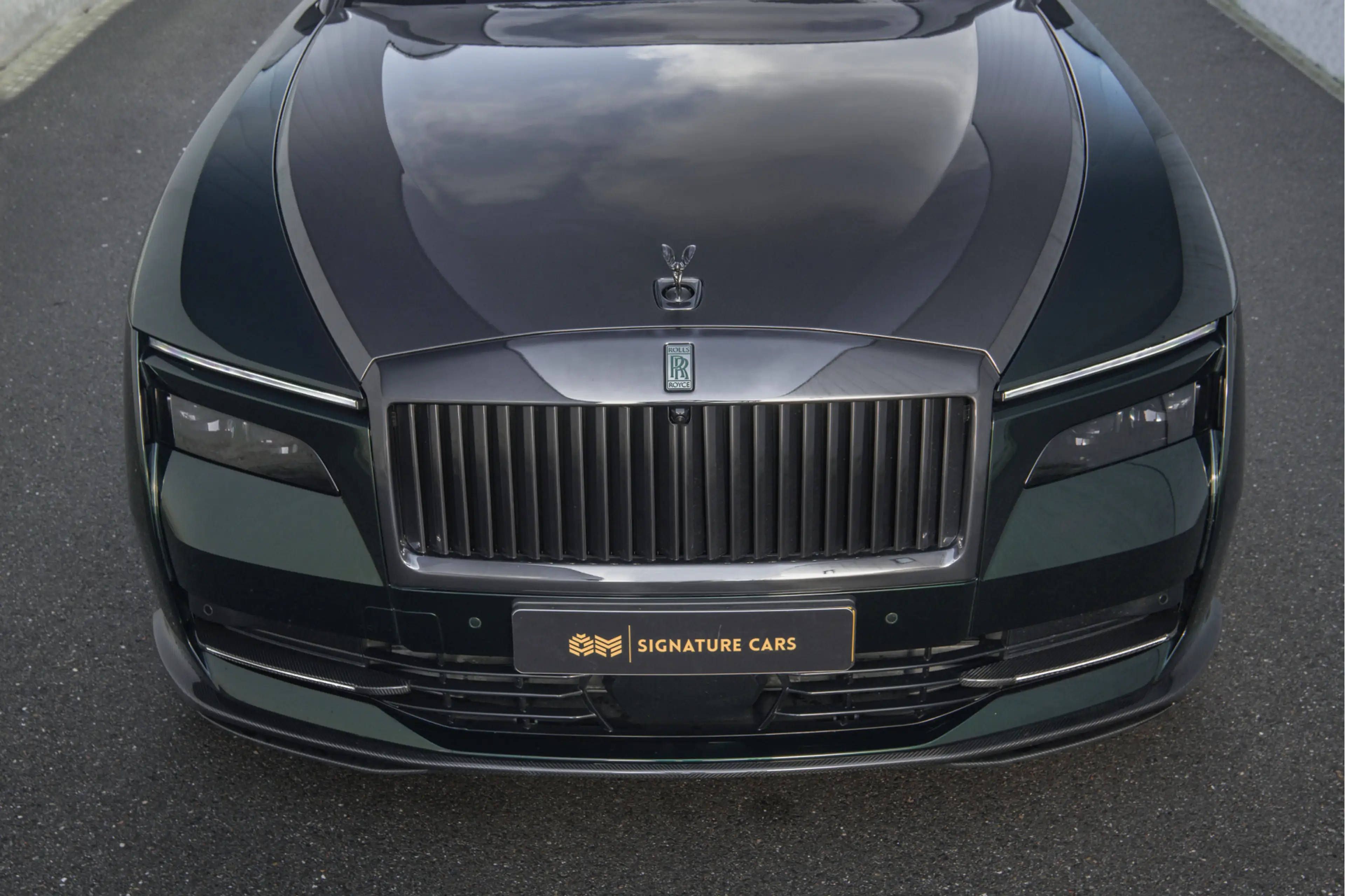 Rolls-Royce Spectre Novitec Spofec Emerald Green Vossen 24" AWD 102 kW — photo 19