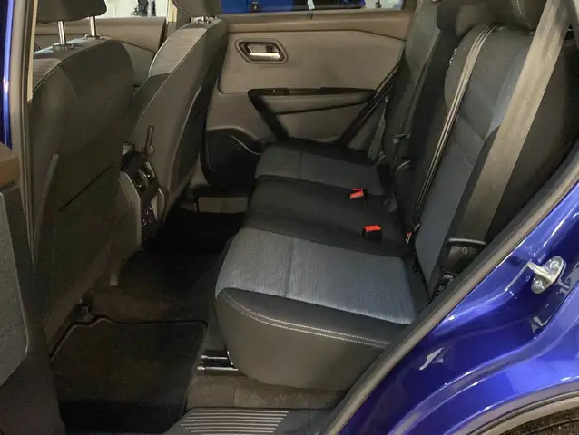 Nissan X-Trail view 6