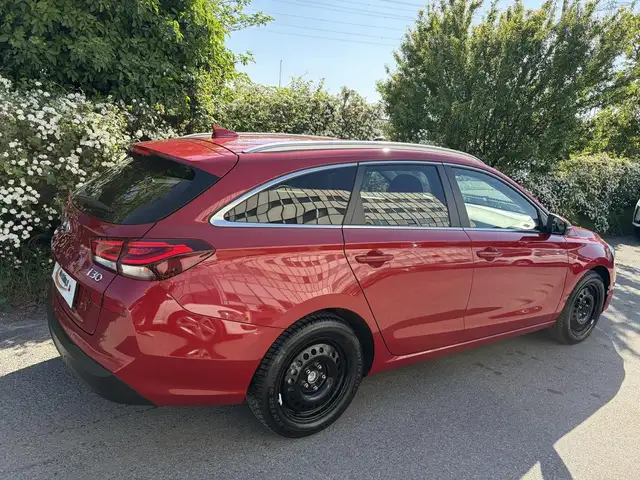 Hyundai I30 view 3