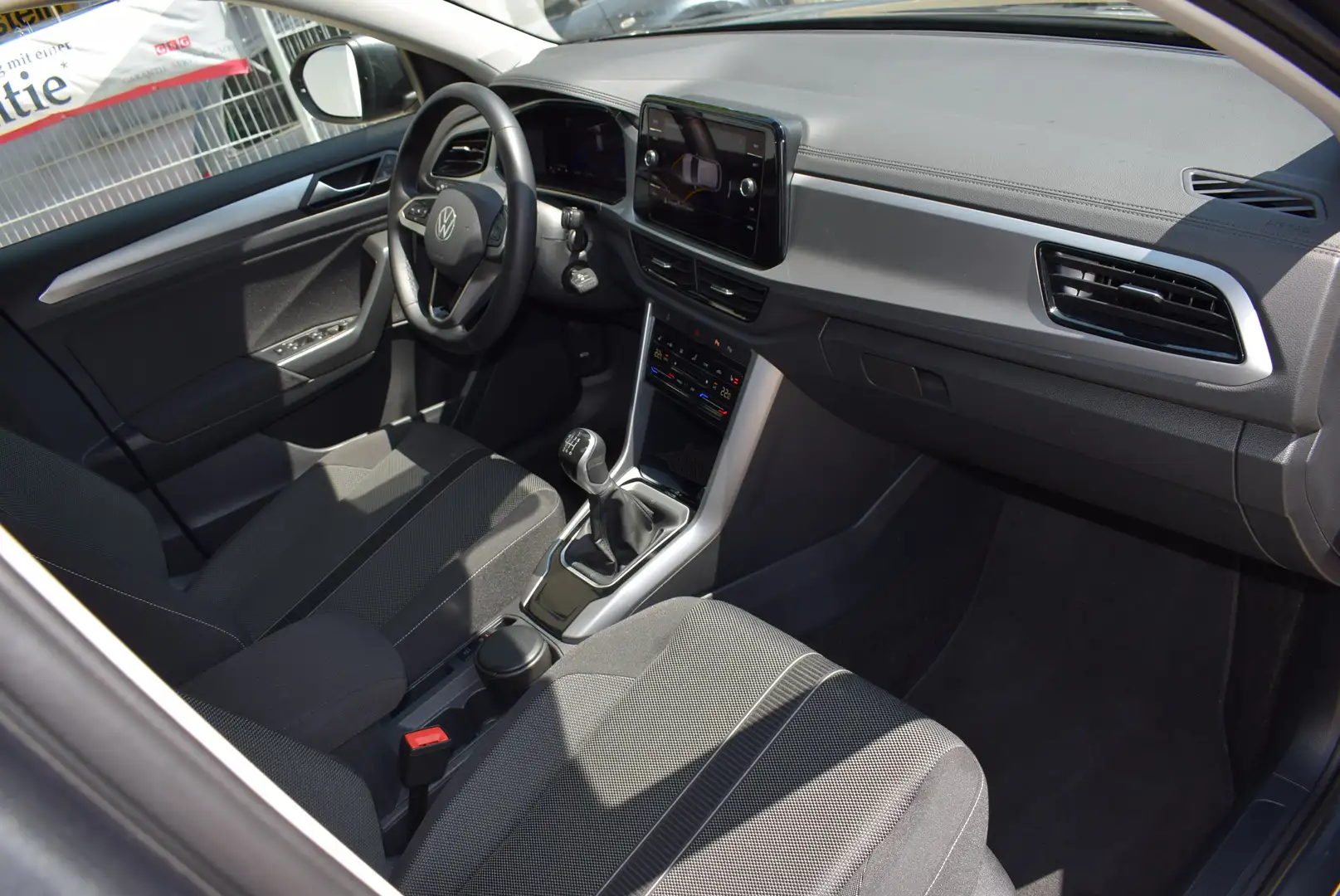Volkswagen T-Roc Life/Navi/LED/WinterP/ALU/PDC Grau - 2