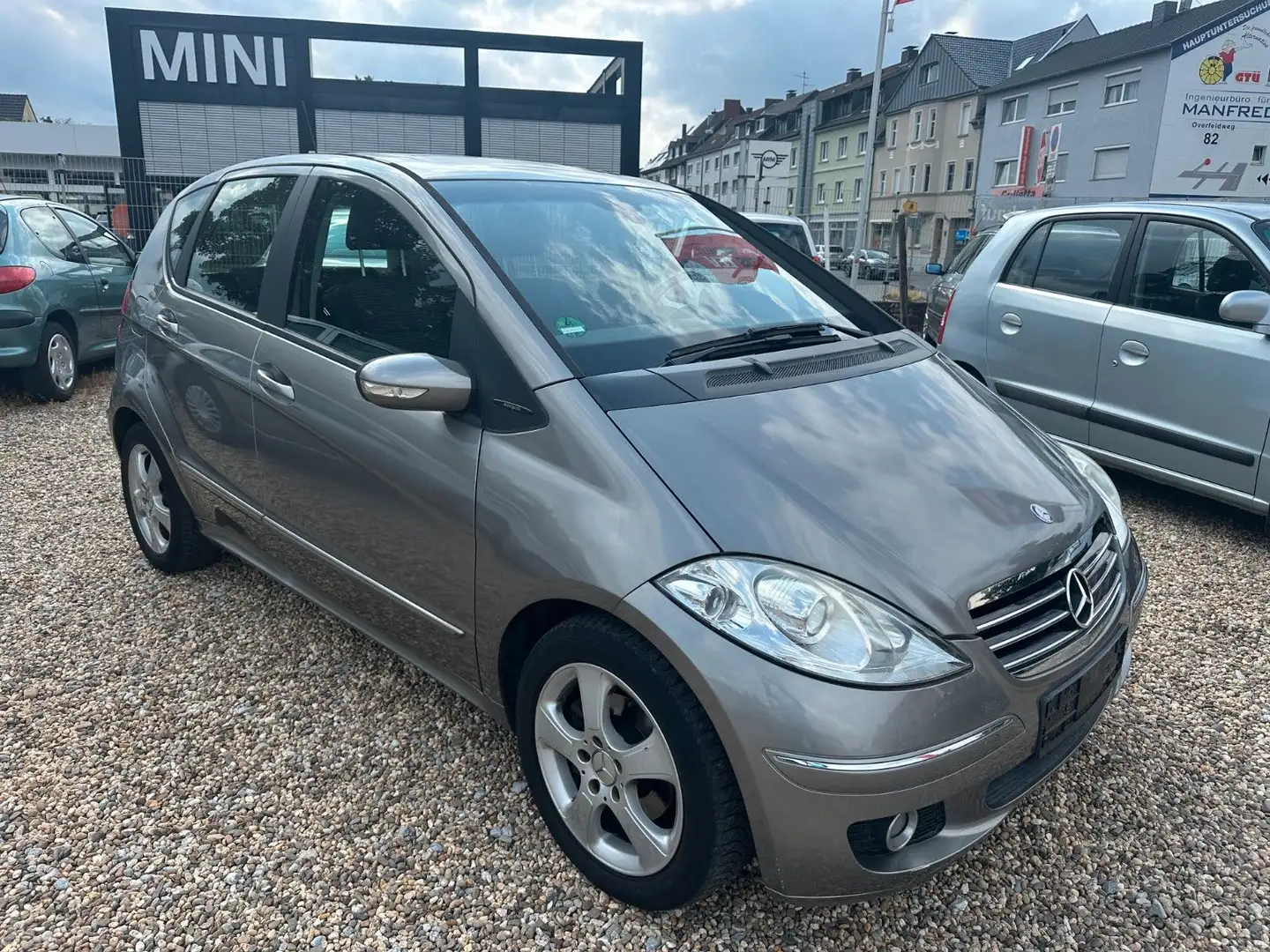 Mercedes-Benz A 200 A  200 Automatik Sitzheizung/SSD Grau - 1