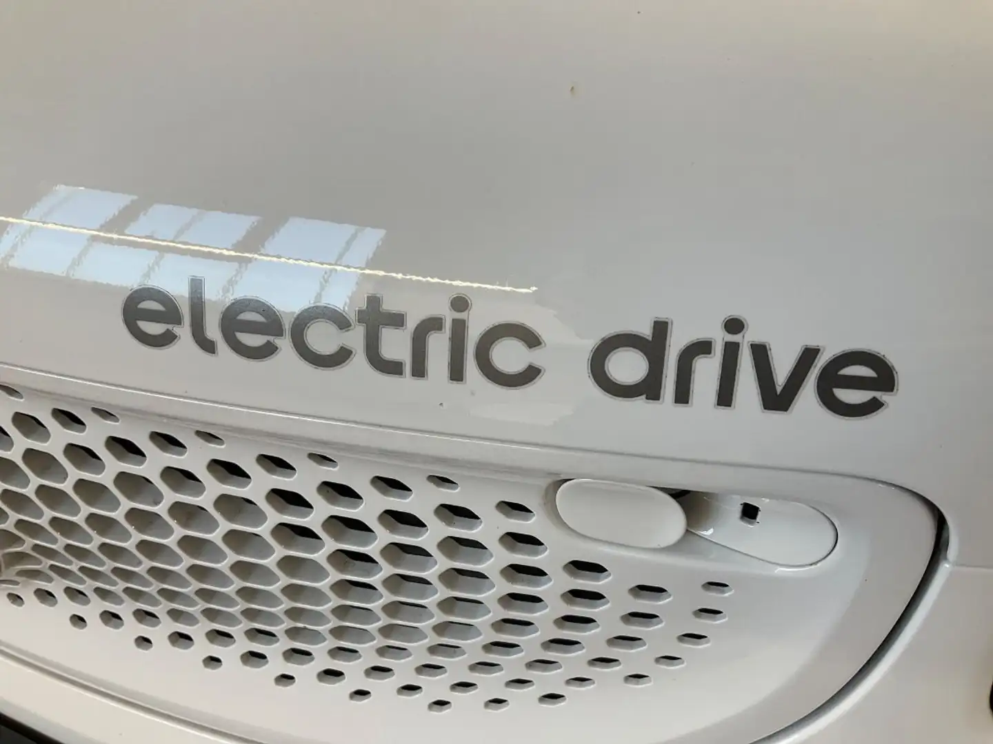 smart forTwo smart+fortwo+coupe+electric+drive+passion Weiß - 2