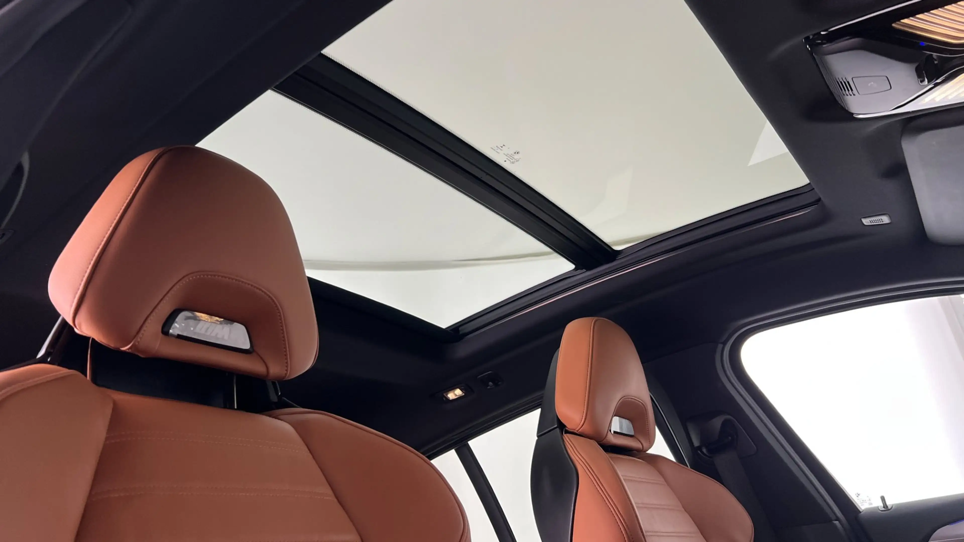 BMW X4 xDrive20d — photo 7