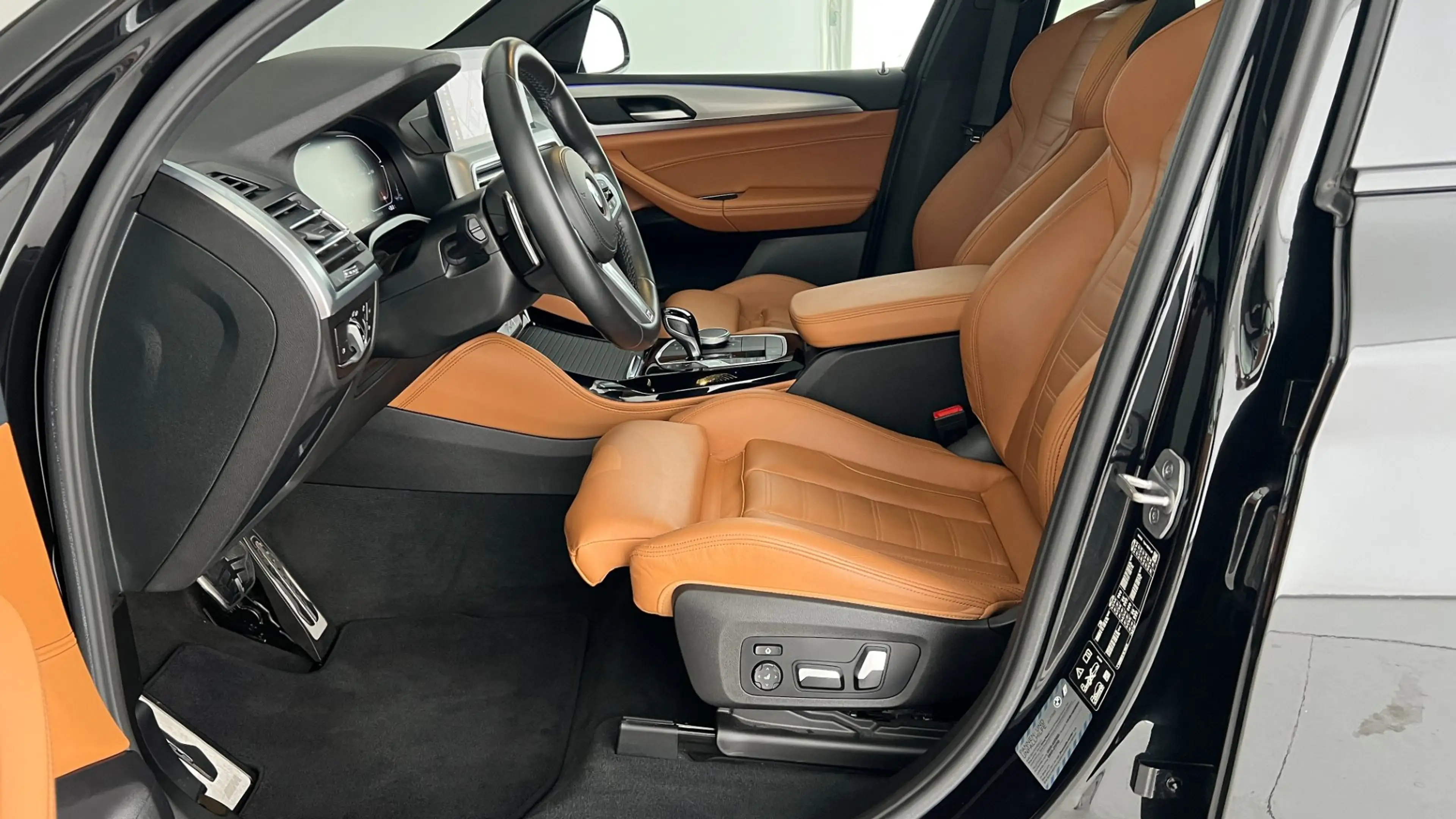 BMW X4 xDrive20d — photo 13