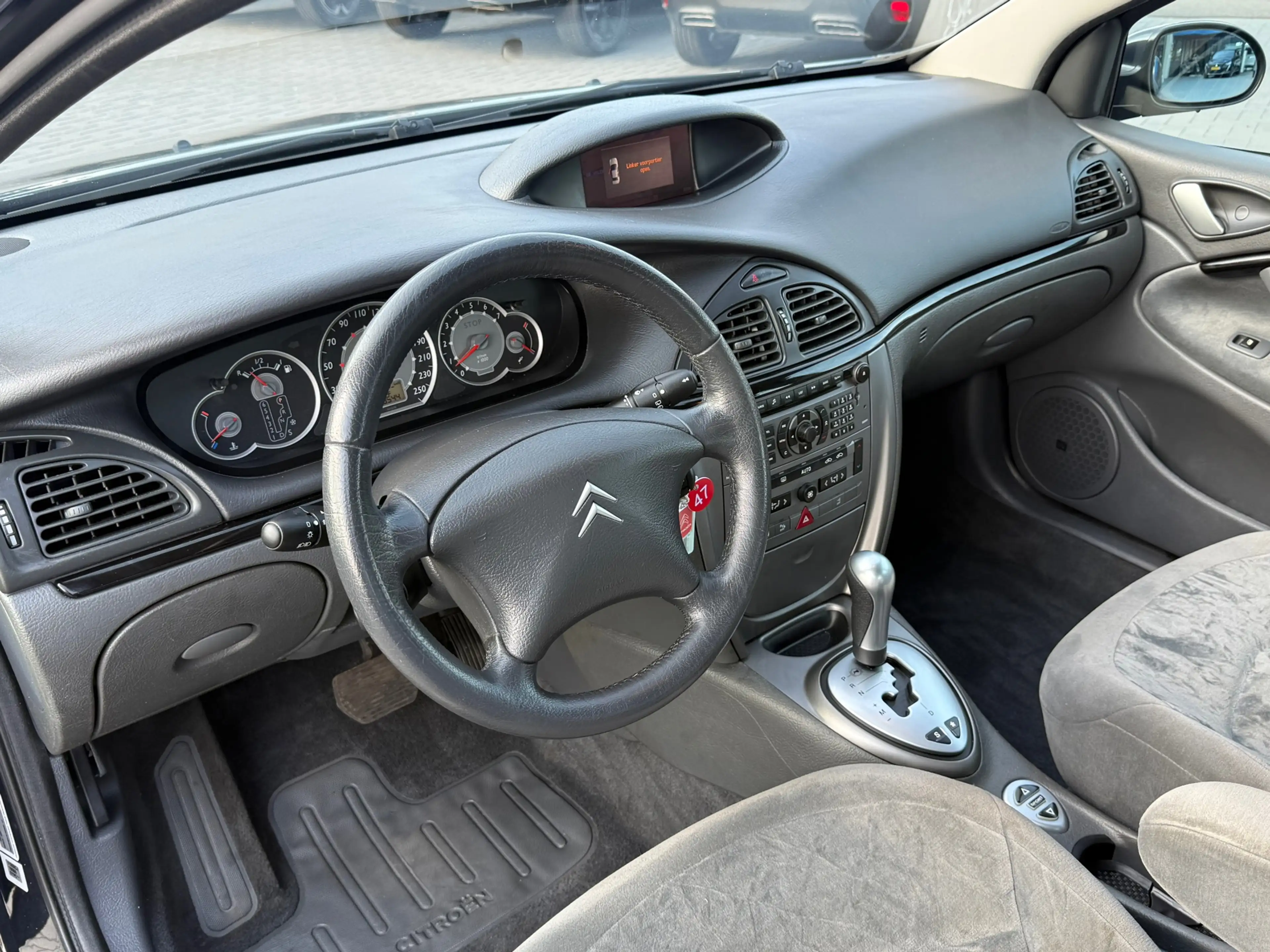 Citroen C5 3.0 V6 EXCLUSIVE AUT6 UNIEK, ORIGINEEL NL AUTO+ NA — photo 3