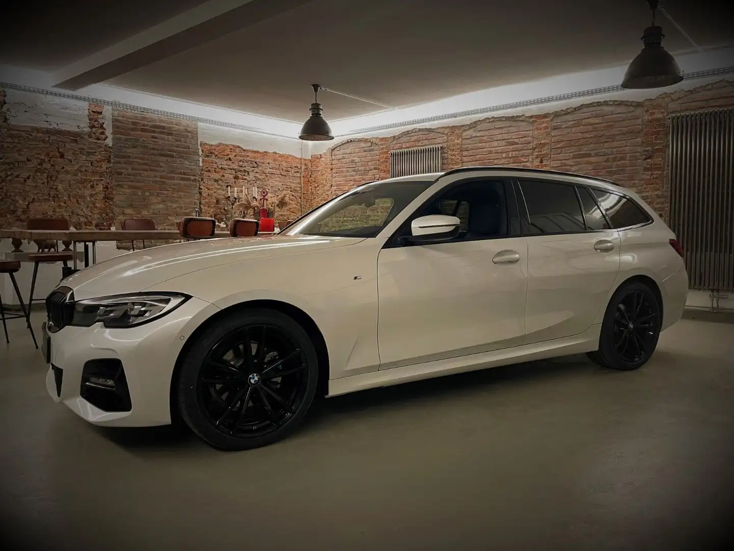BMW 320 d xDrive M Sport ACC Park360° Leder 19" Weiß - 2