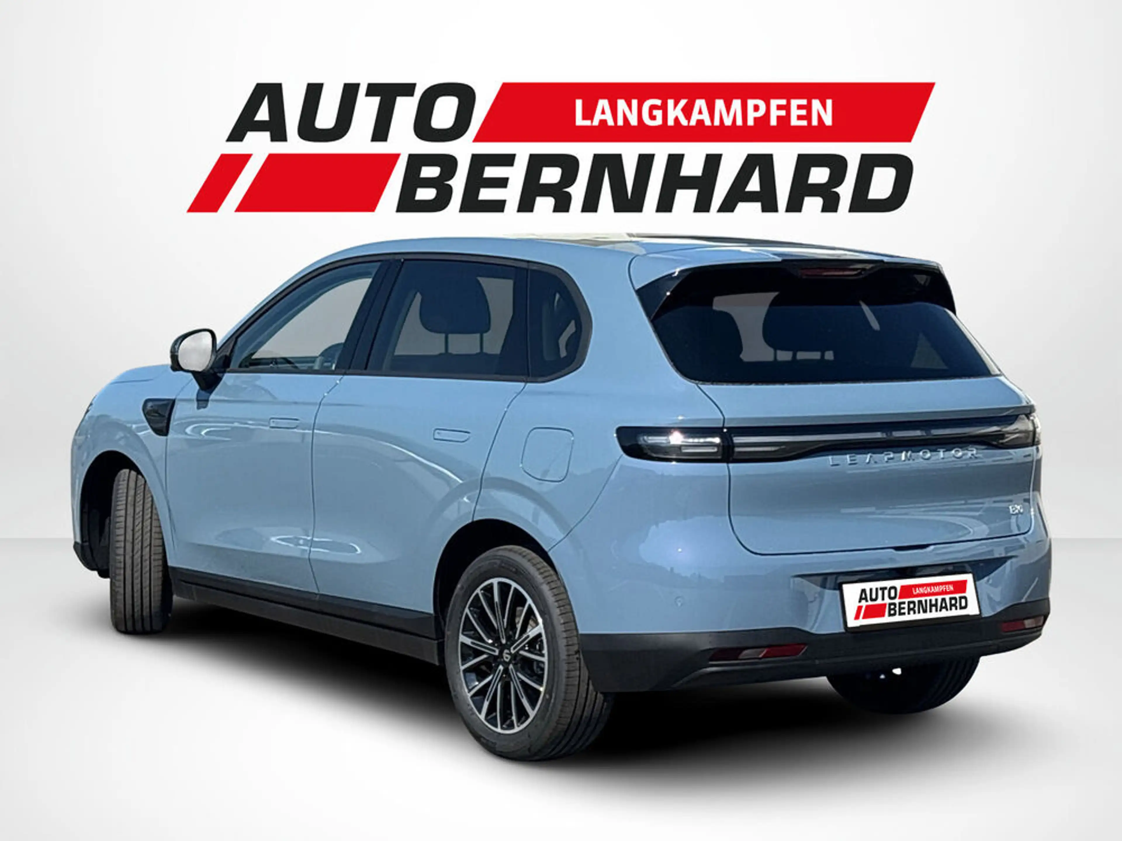 Leapmotor B10 B10 Design REEV HYBRID — photo 5