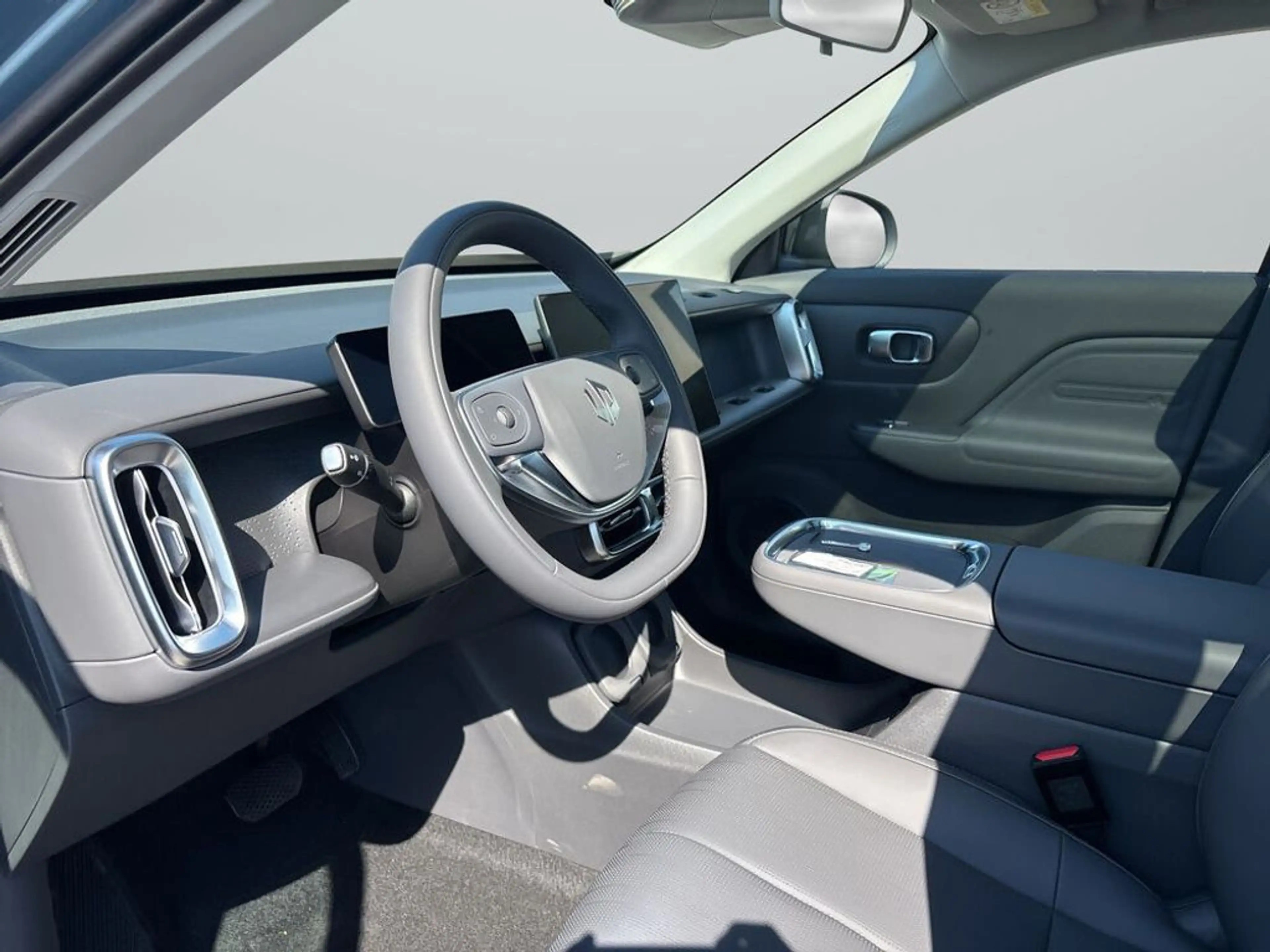 Leapmotor B10 B10 Design REEV HYBRID — photo 9