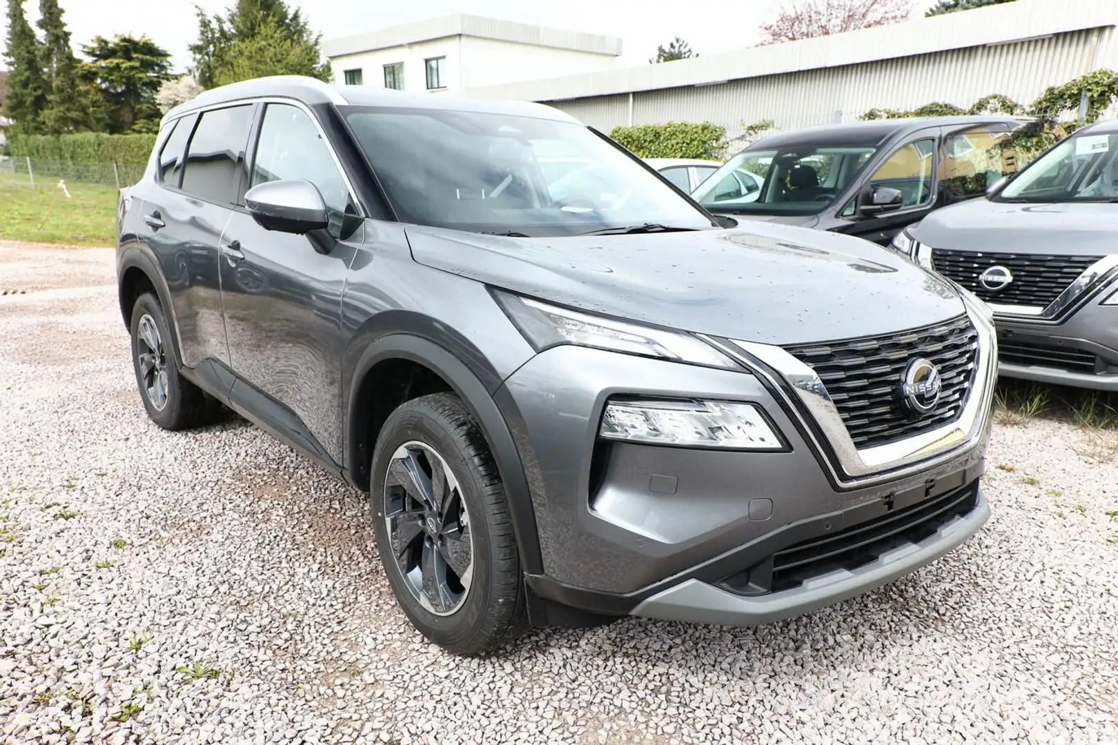 Nissan X-Trail N-CONNECTA Nav eHK 360° 4xSHZ PrivG ACC 120 kW ... Grau - 2