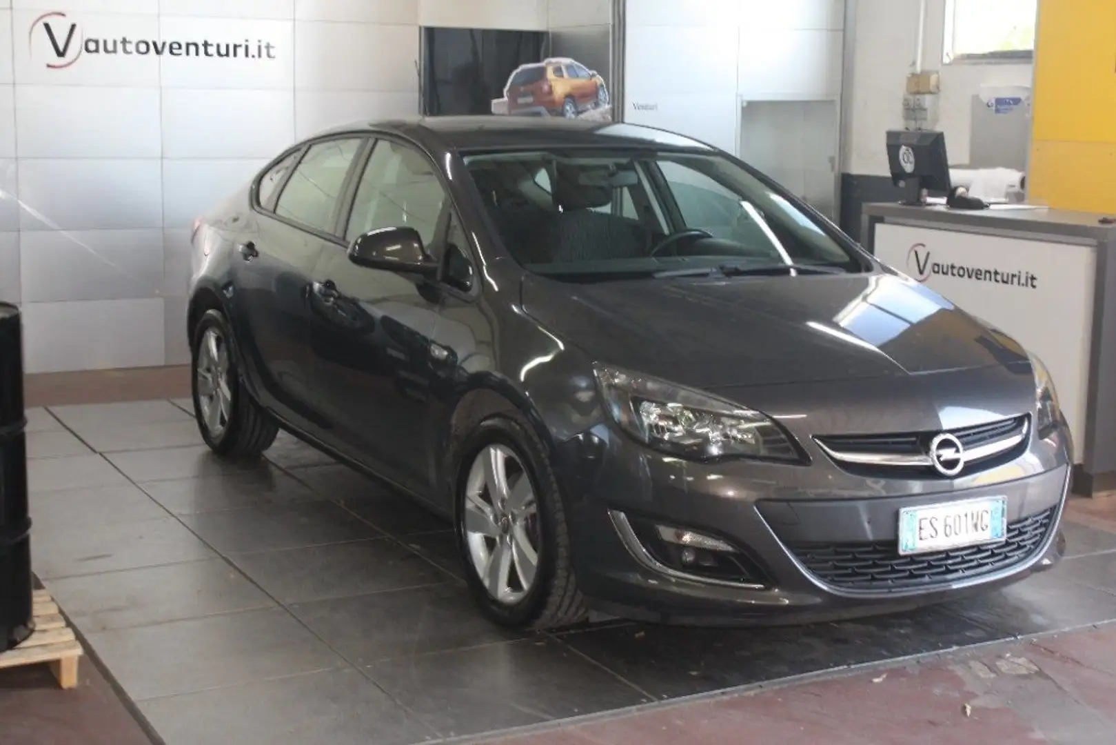 Opel Astra 1.7 CDTI 110CV  Elective *Garantita* Grijs - 1