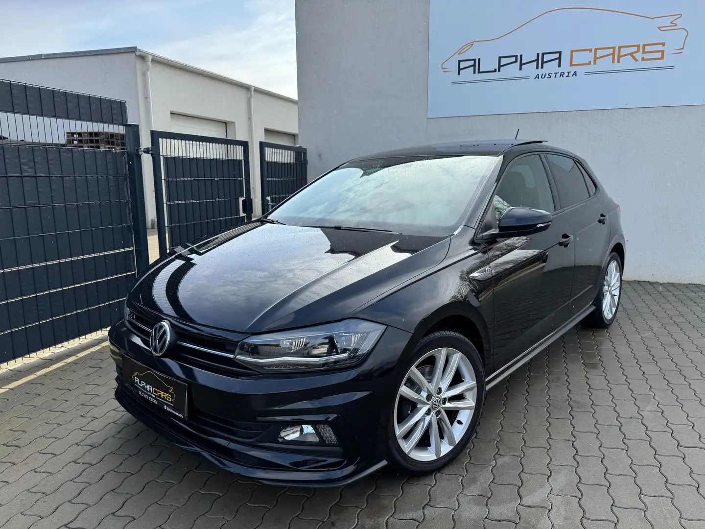 Volkswagen Polo 1.6 TDI Highline R-Line*Pano*Virtual*ACC* Schwarz - 2