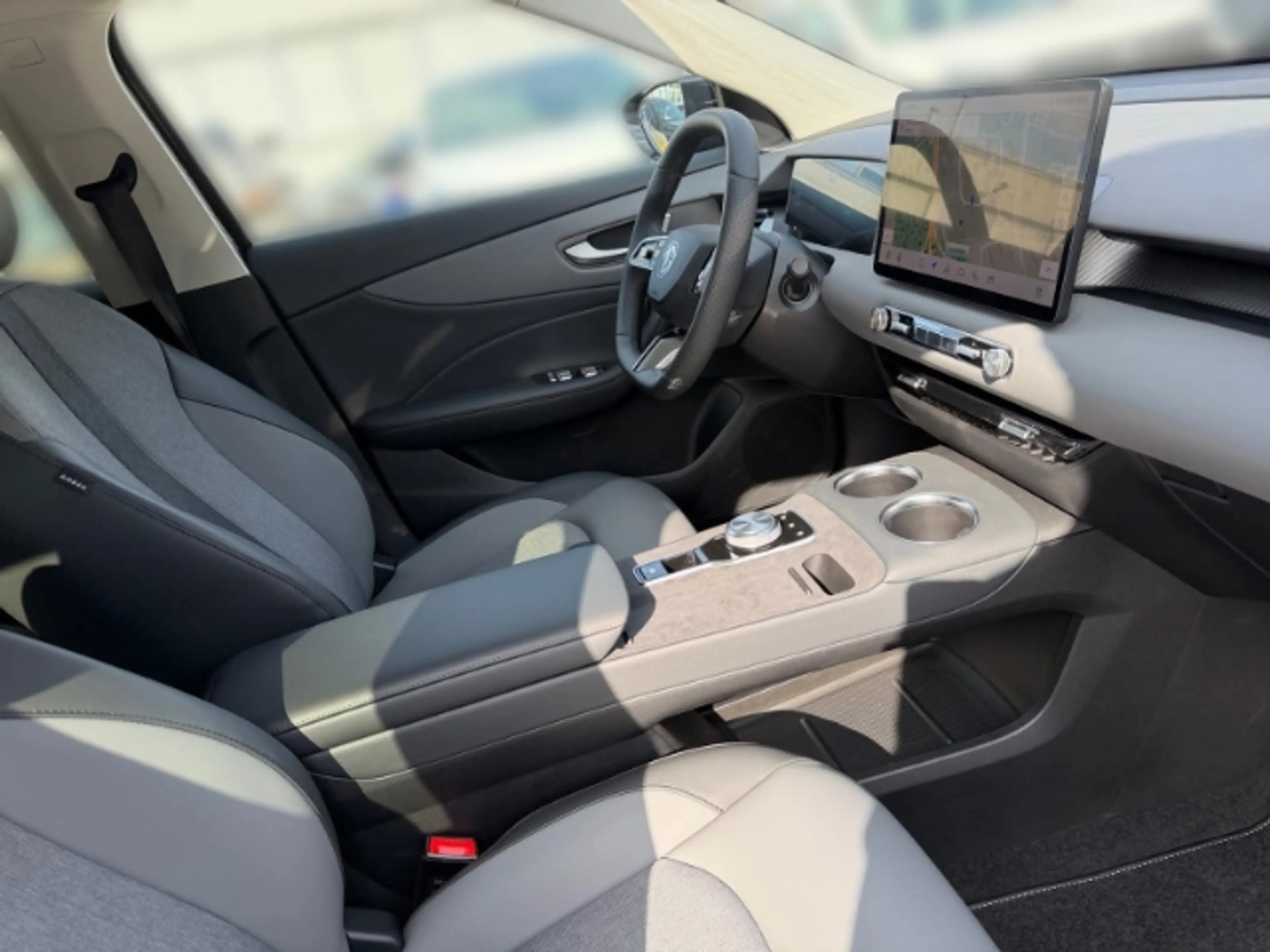 MG MGS5 EV 170 kW Luxury S5 64kWh LUX+Navi+Digitales Cockpit+ — photo 14