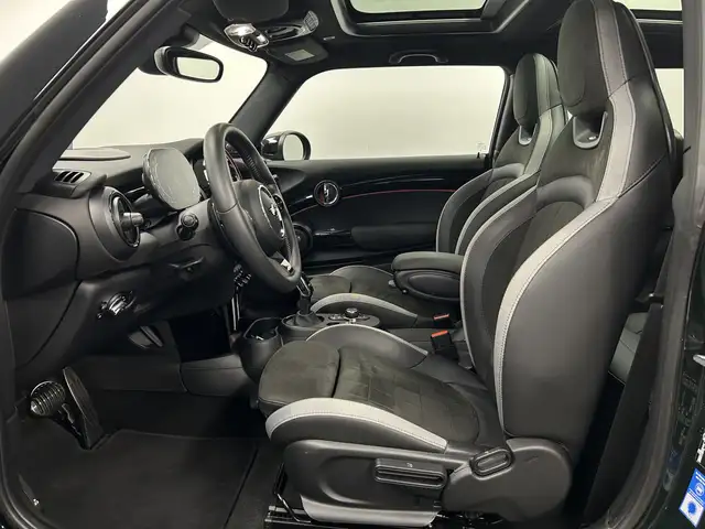 Mini Cooper view 4