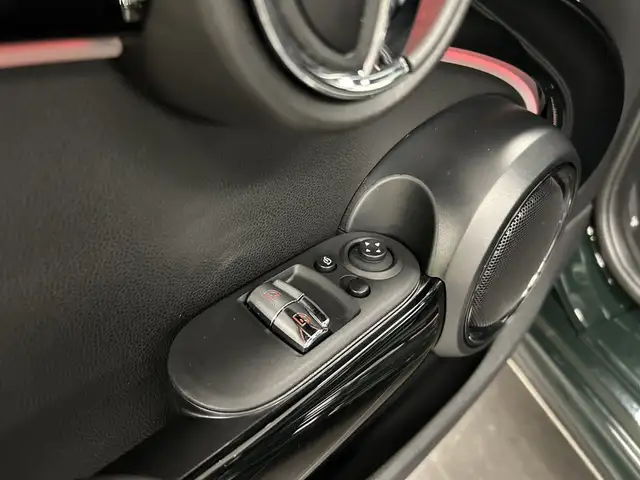 Mini Cooper view 14