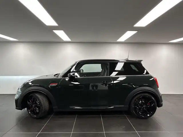 Mini Cooper view 2