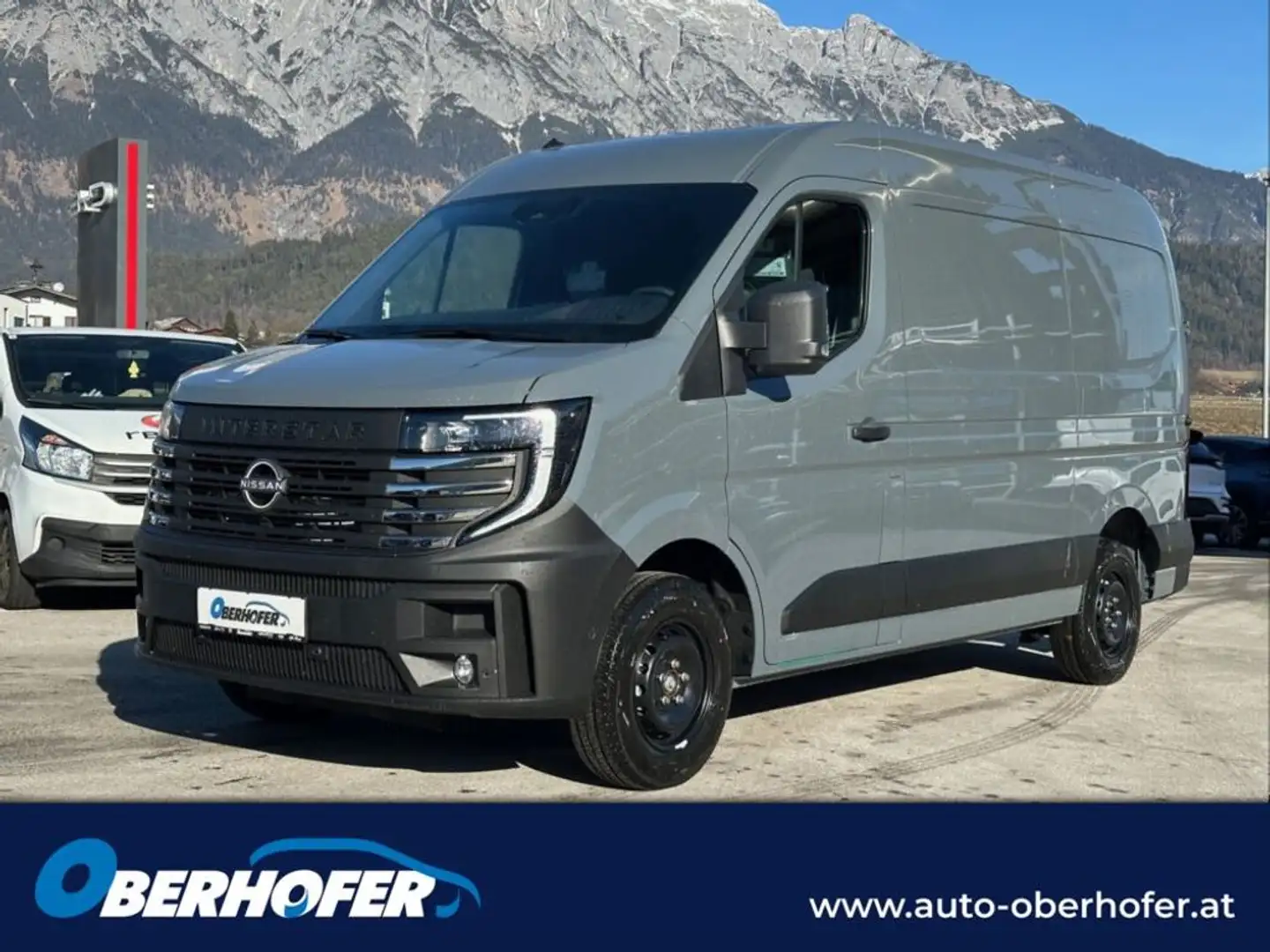 Renault Master Interstar Kastenwagen L2H2 3,5t dCi 150 Tekna Grau - 1