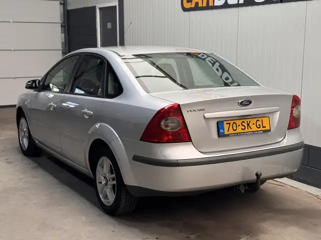 Ford Focus view 7