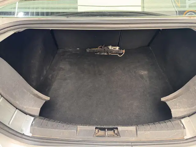 Ford Focus view 9