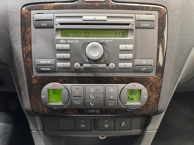 Ford Focus view 14