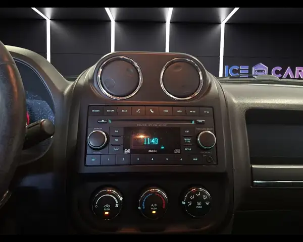 Jeep Compass view 14