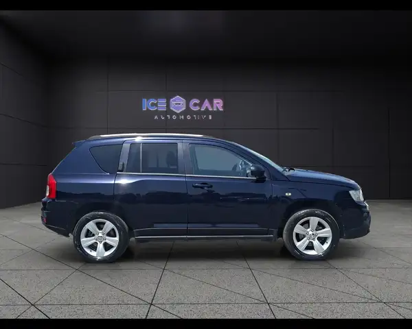 Jeep Compass view 4