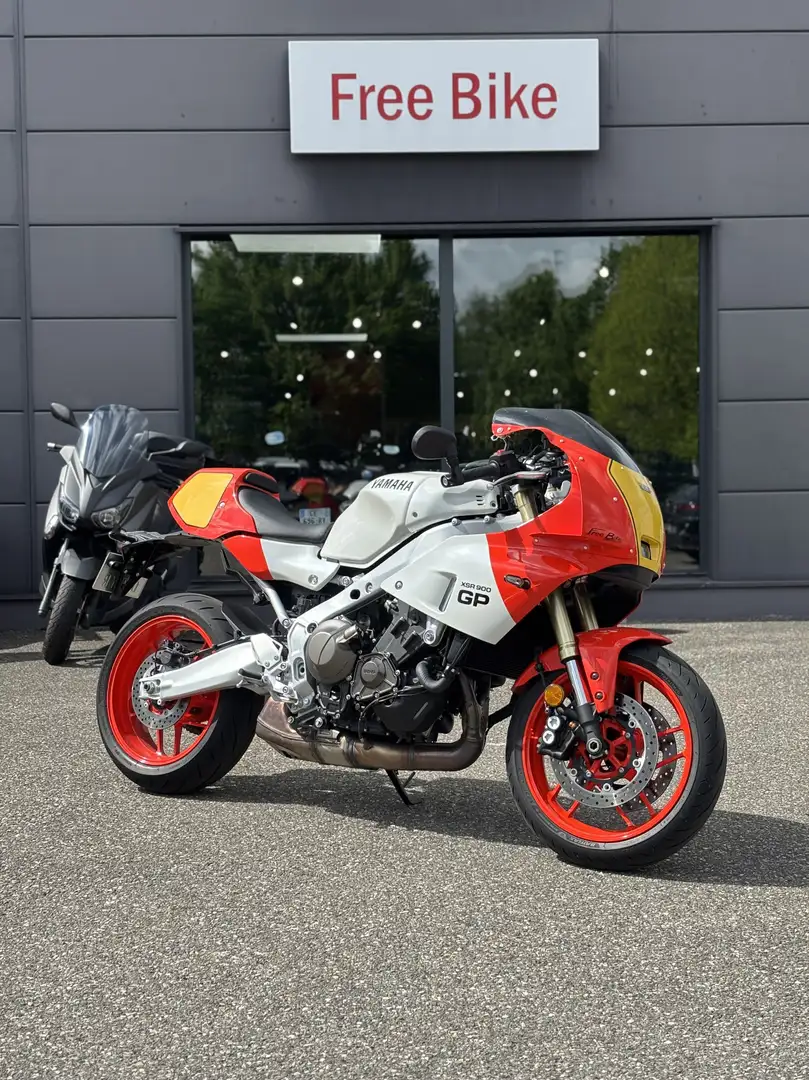 Yamaha XSR 900 Alb - 1