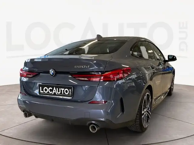 BMW 2 Series view 4