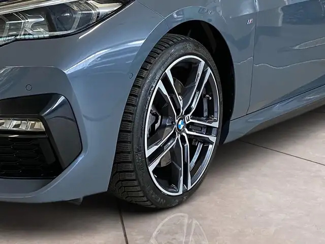 BMW 2 Series view 15