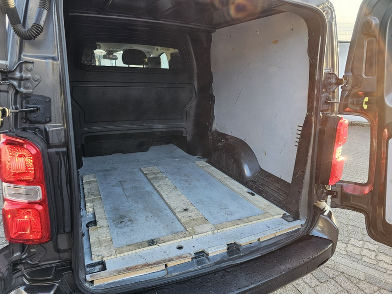 Citroen Jumpy 2.0 BlueHDI180BuS&S — photo 15