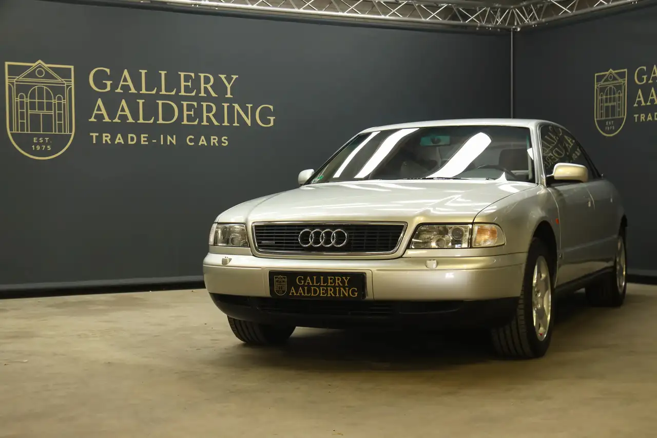 Audi A8 4.2 Quattro "Documented from day one" Crystal Silv, foto 6