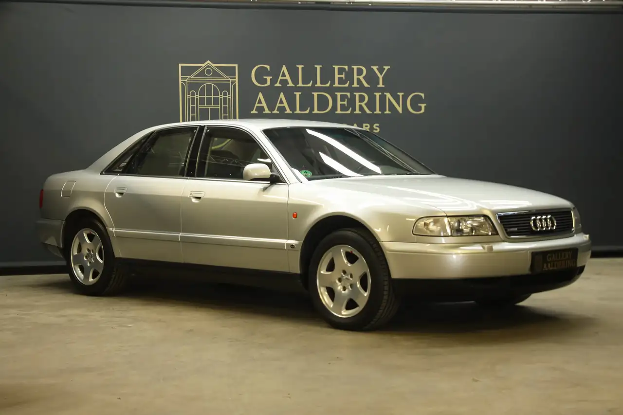 Audi A8 4.2 Quattro "Documented from day one" Crystal Silv, foto 11