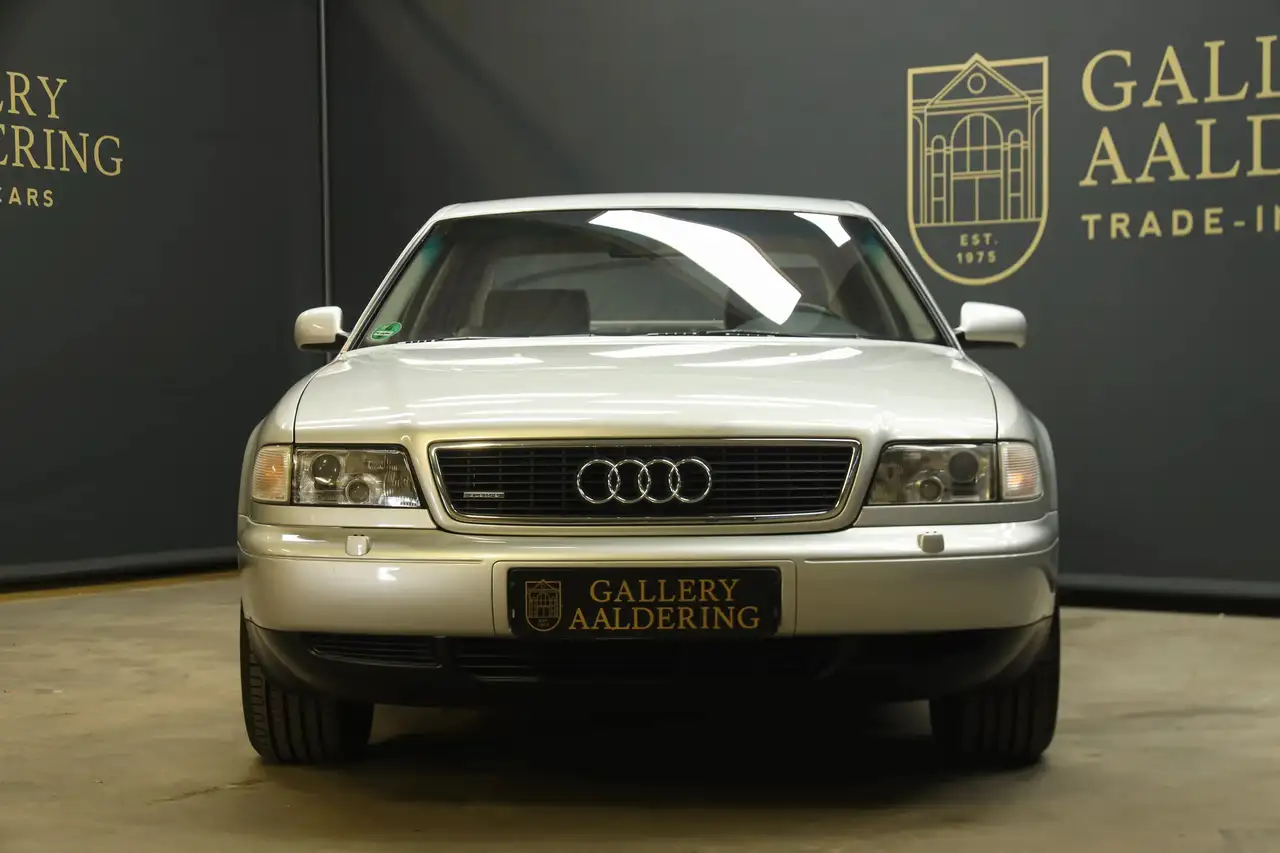 Audi A8 4.2 Quattro "Documented from day one" Crystal Silv, foto 9