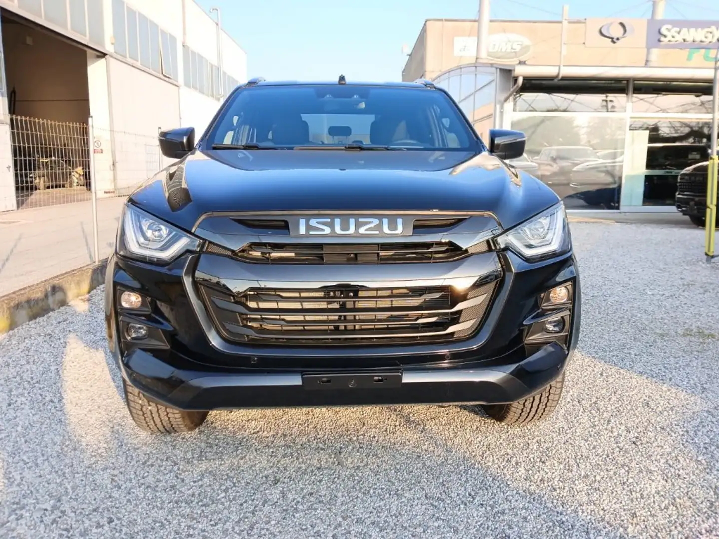 Isuzu D-Max N60 1.9 Crew Cab FF 4X4 M/T N1 - 5 anni garanzia Nero - 2
