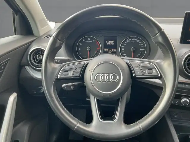 Audi Q2 view 11