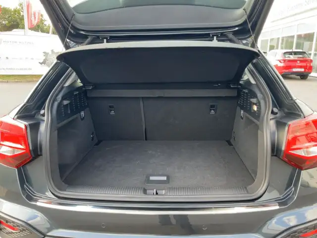 Audi Q2 view 14