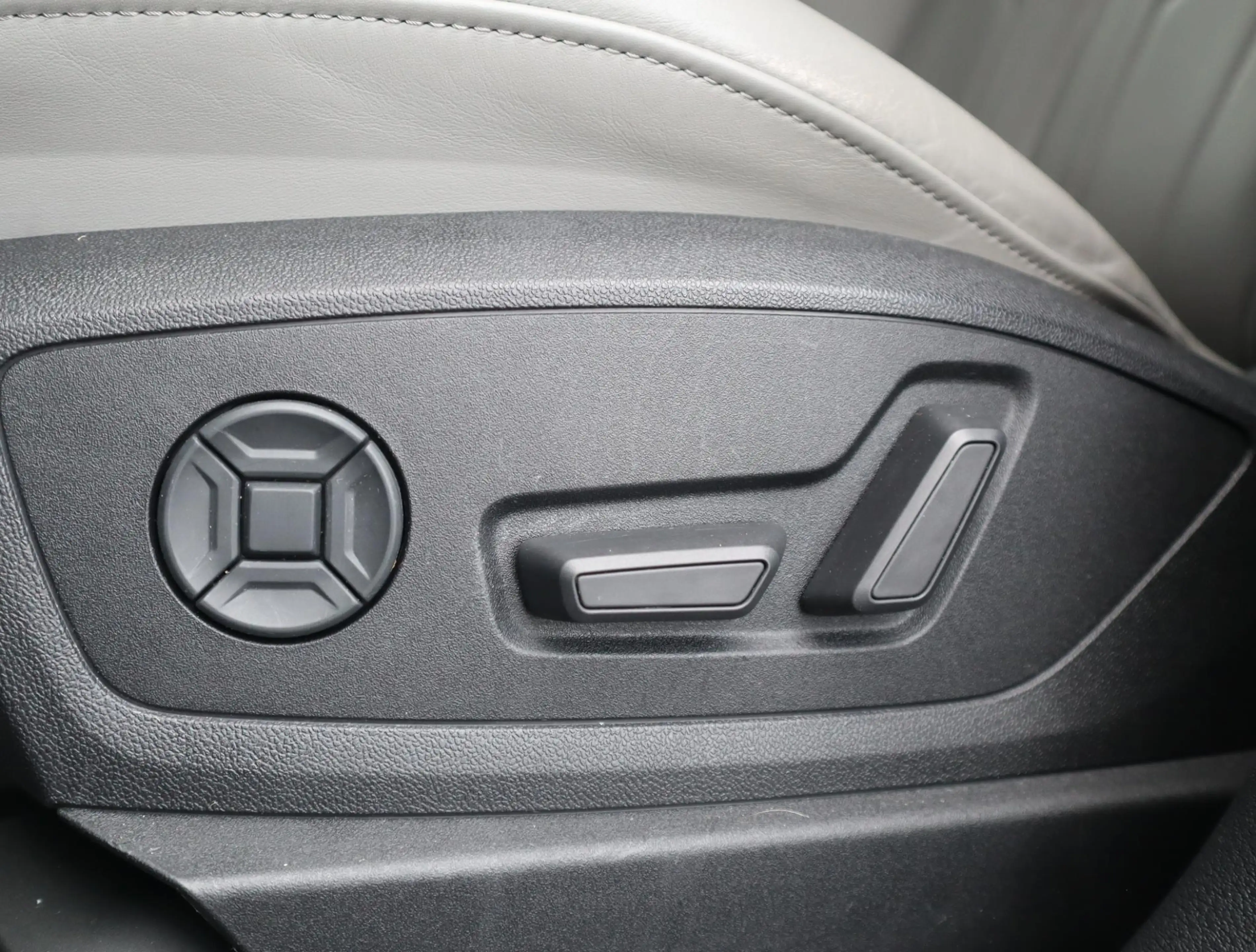 Audi e-tron 55 quattro advanced Pro Line Plus 95 kWh SOH 91% | — photo 25