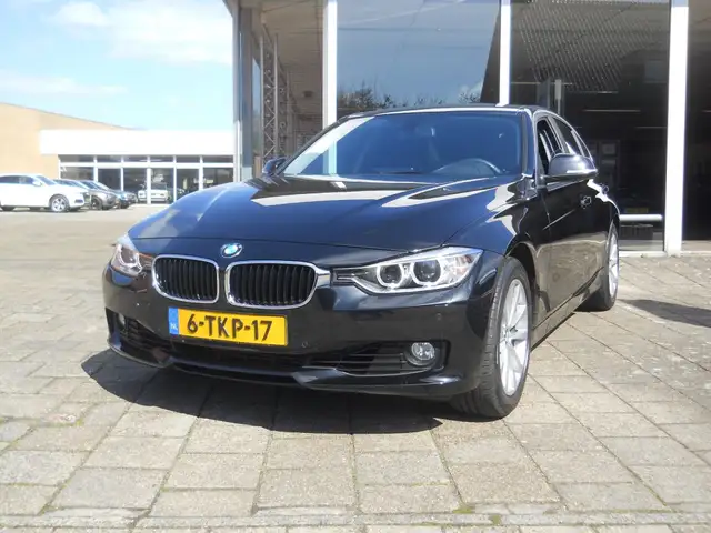 BMW 320i Executive **Nieuw-staat**
