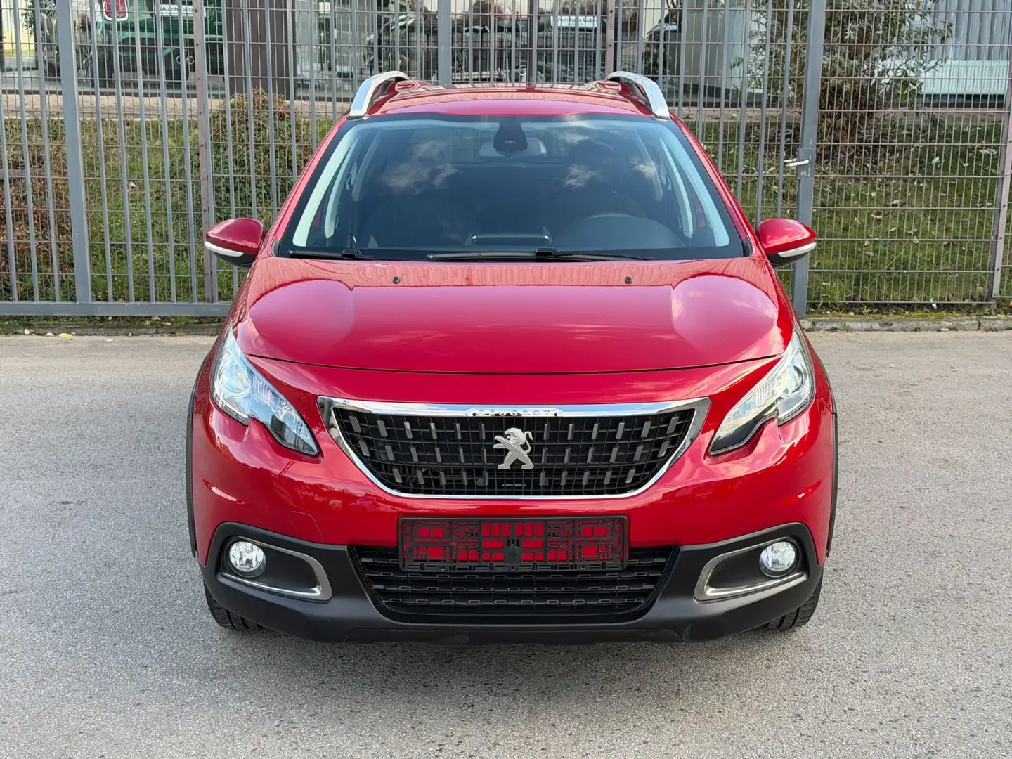 Peugeot 2008 Signature Automatik 2.Hand Rot - 2