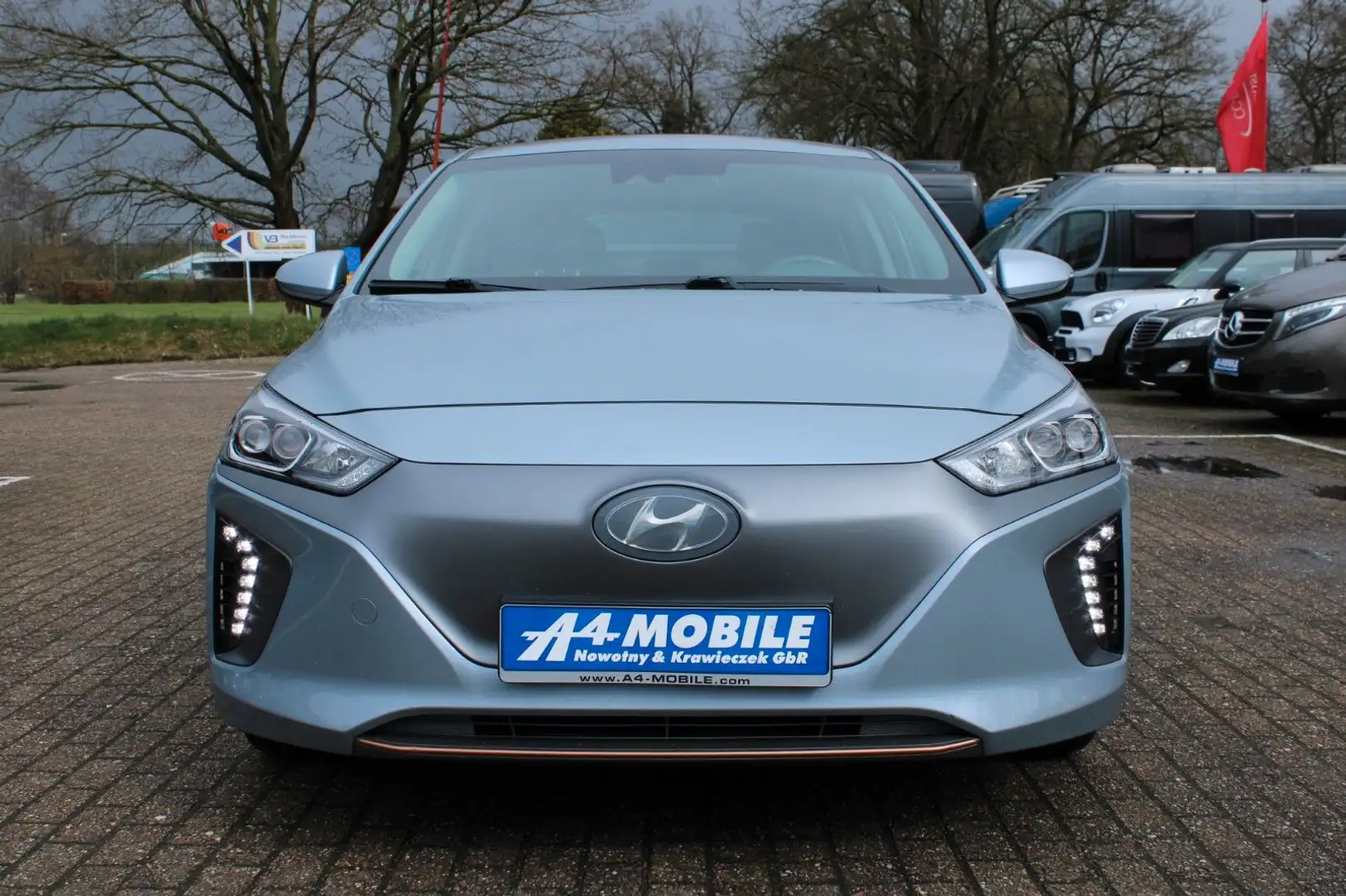 Hyundai IONIQ Style Elektro LED ACC Kamera DAB+ Silber - 2