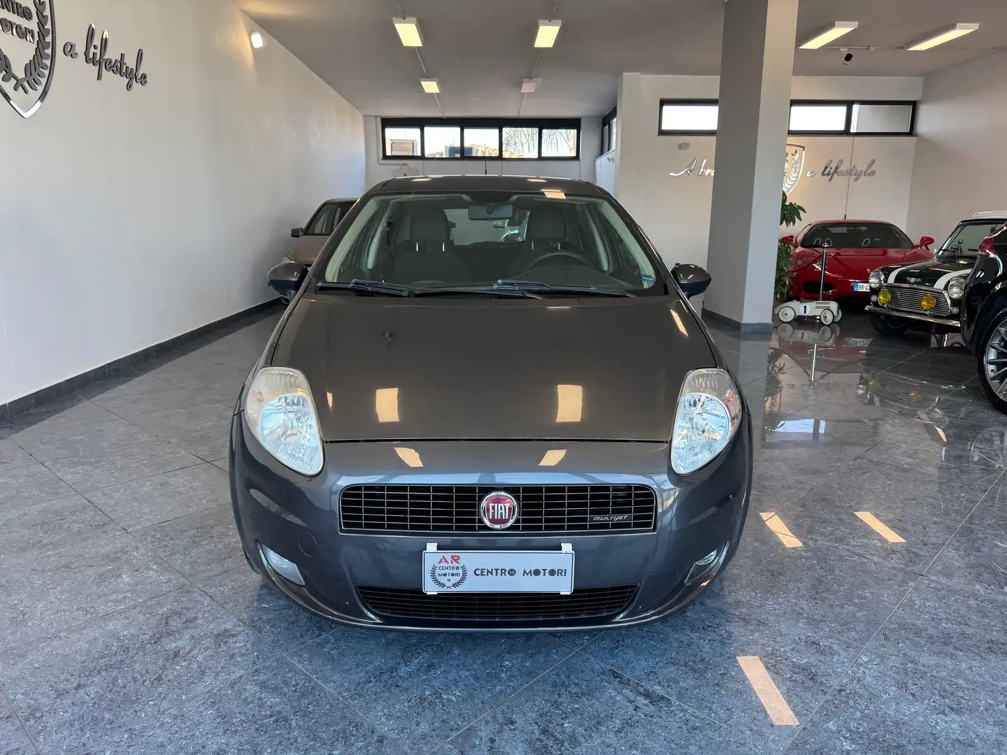 Fiat Grande Punto 5porte 1.3 mjt 16v Dynamic 75cv Gris - 2