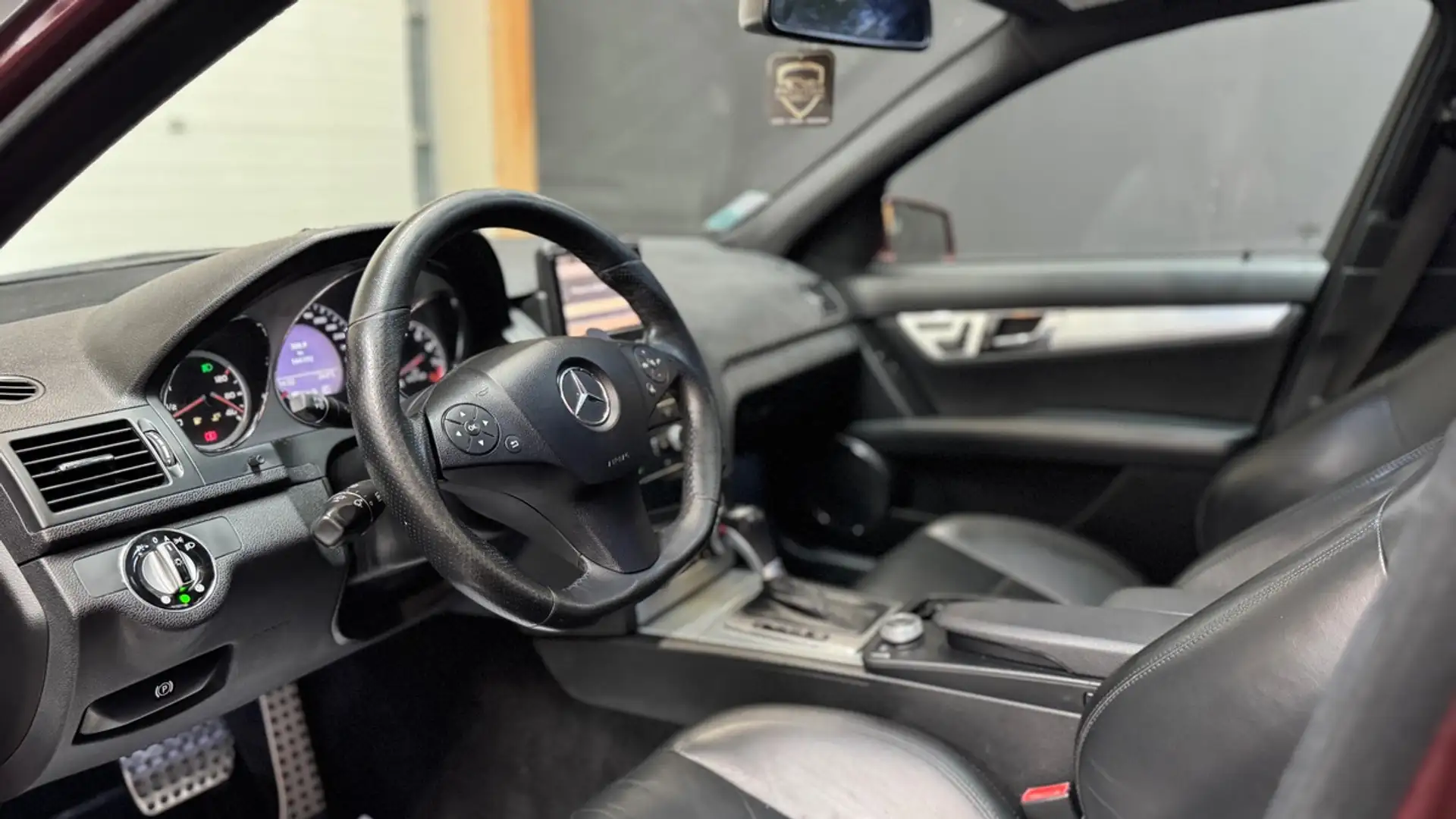 Mercedes-Benz CL 63 AMG V8 7G-TRONIC W204 Mauve - 2