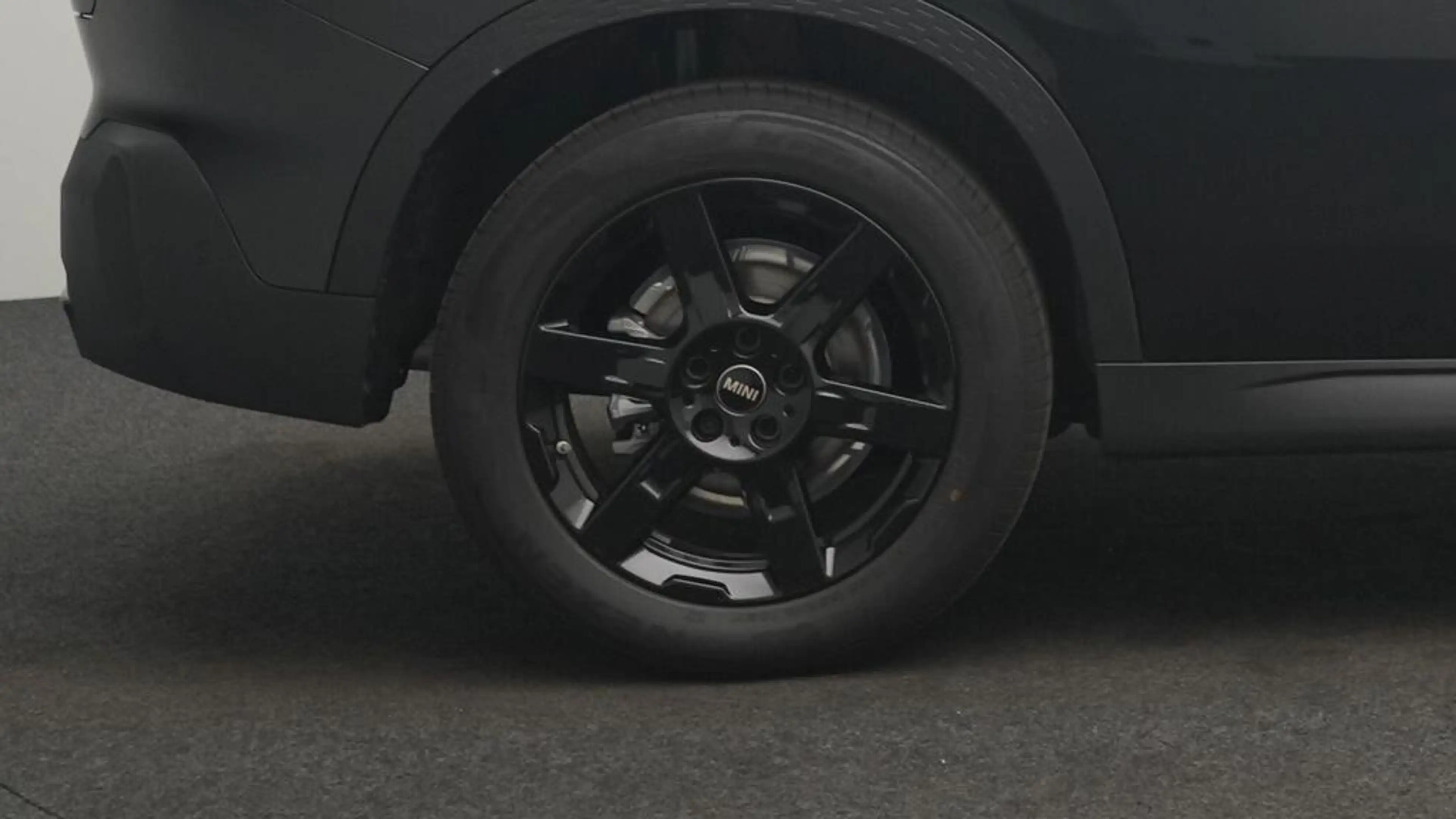 MINI Countryman C Classic Trim — photo 10