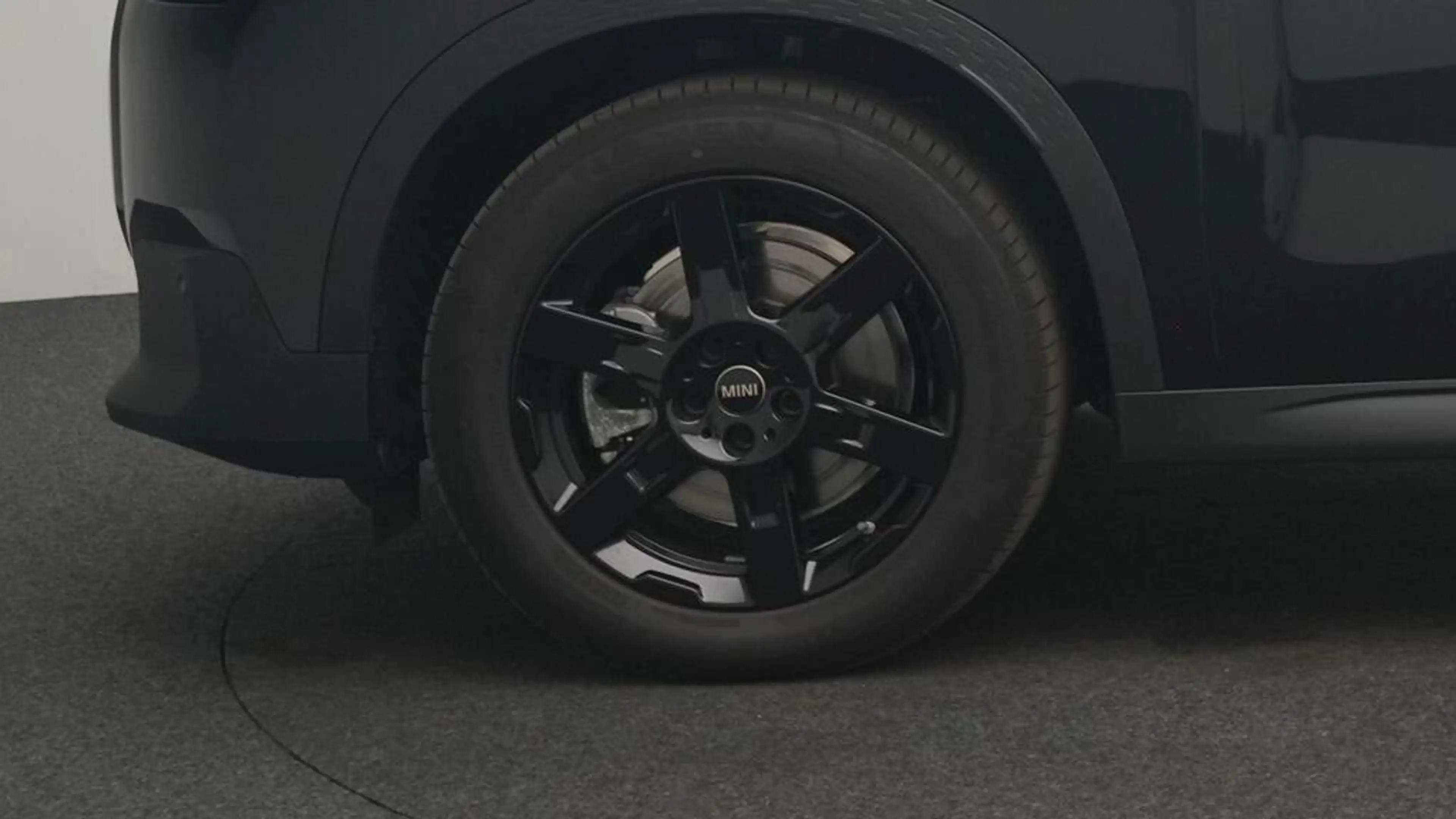 MINI Countryman C Classic Trim — photo 11