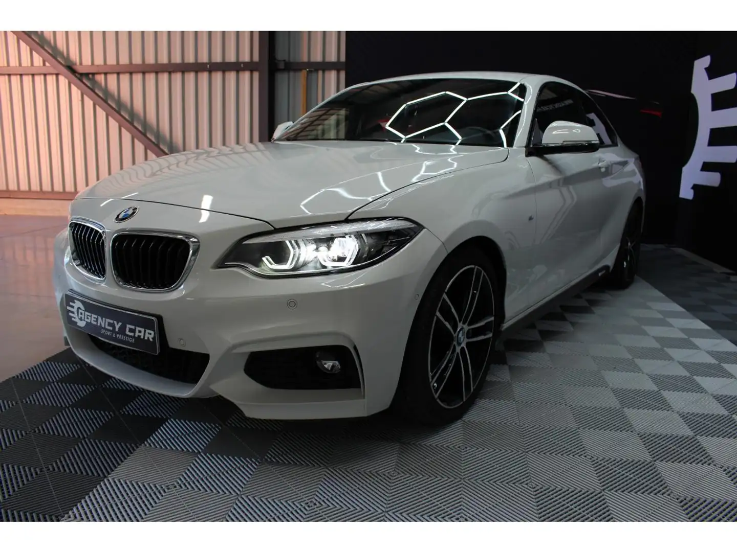 BMW 220 220i Coupé - BVA  COUPE F22 F87 LCI M Sport PHASE 2 Weiß - 2