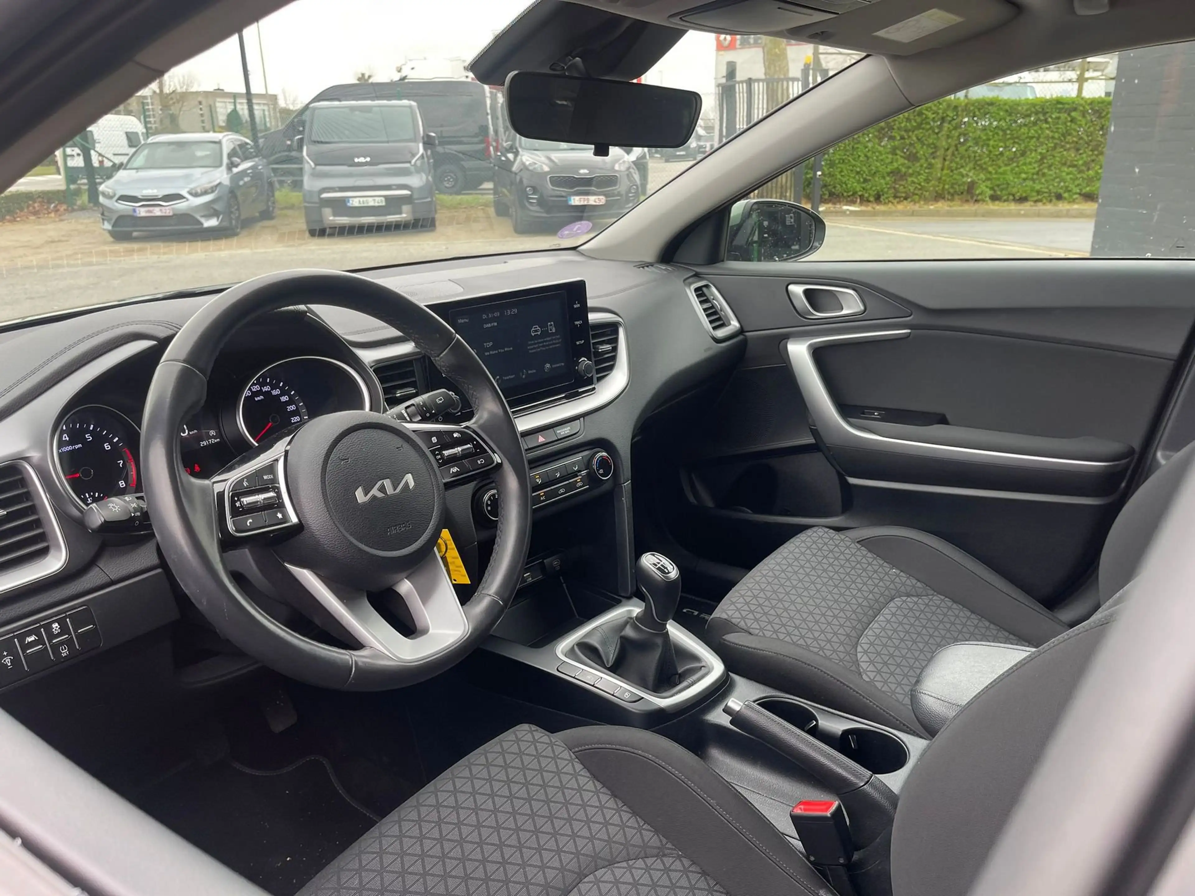 Kia Ceed / cee'd 1..0 Pure — photo 8