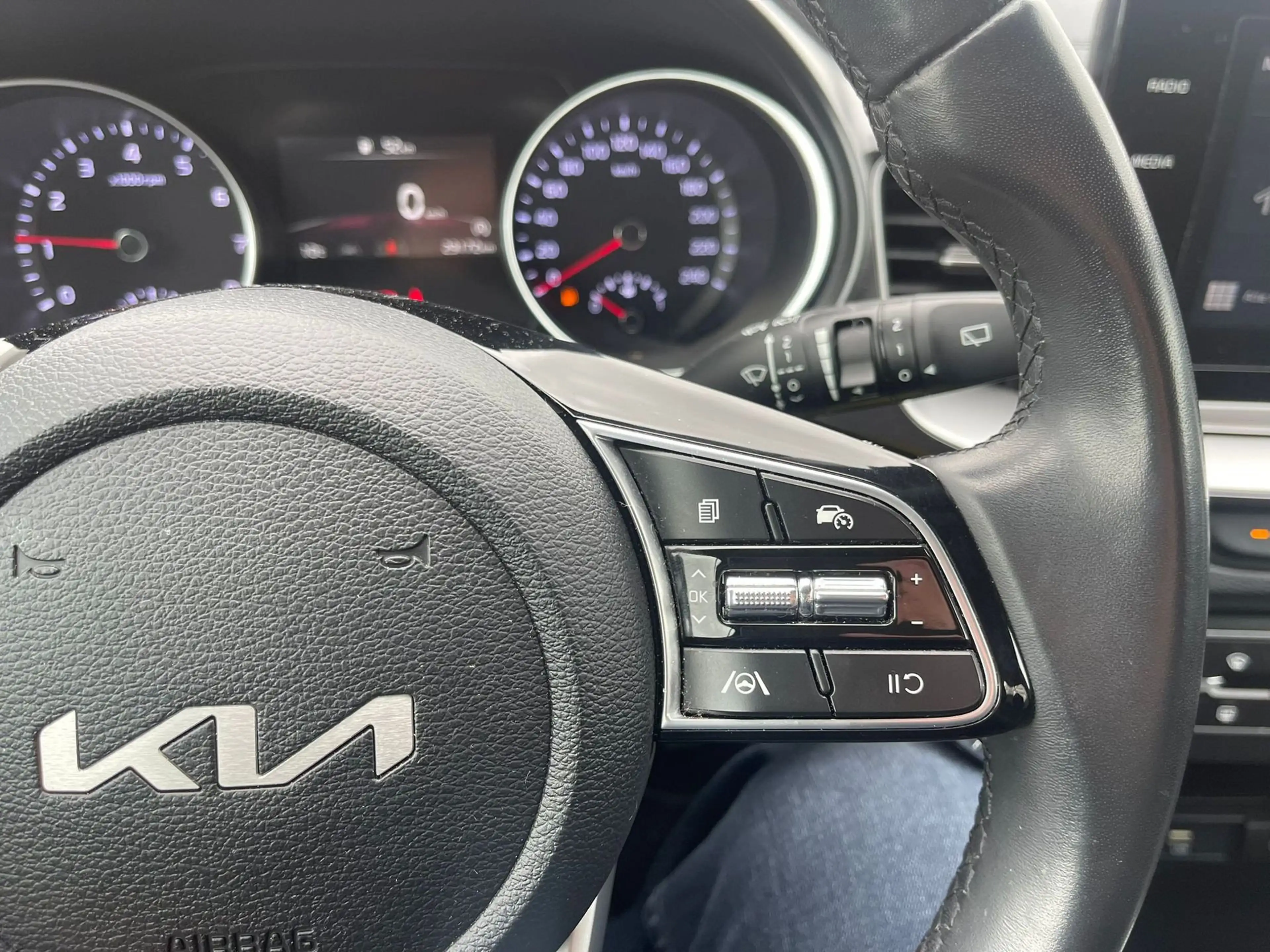 Kia Ceed / cee'd 1..0 Pure — photo 15